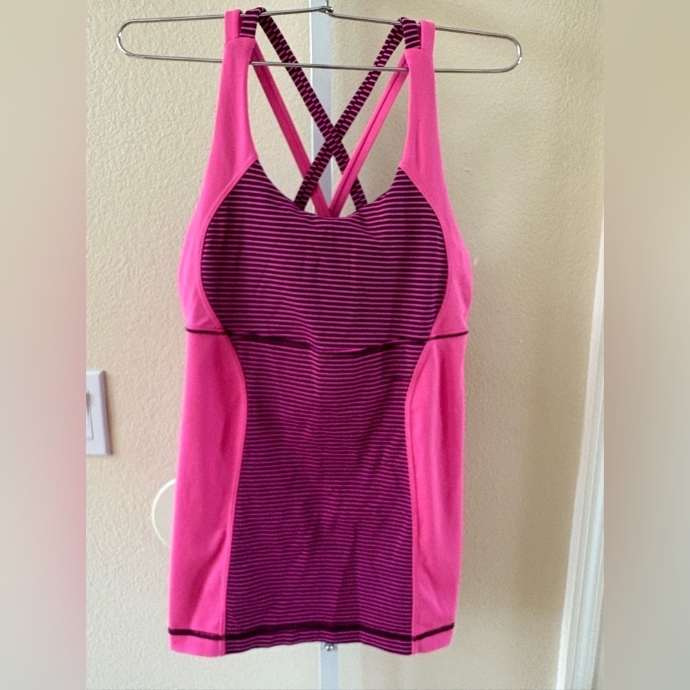 Lululemon Energy Tank in Hyper Stripe Raspberry Glo Light - Size 6 - Picture 9 of 11